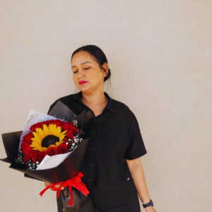 COLECCIÓN MUSAS & REINAS DEL AMOR ETERNO.- AURORA 12 ROSAS